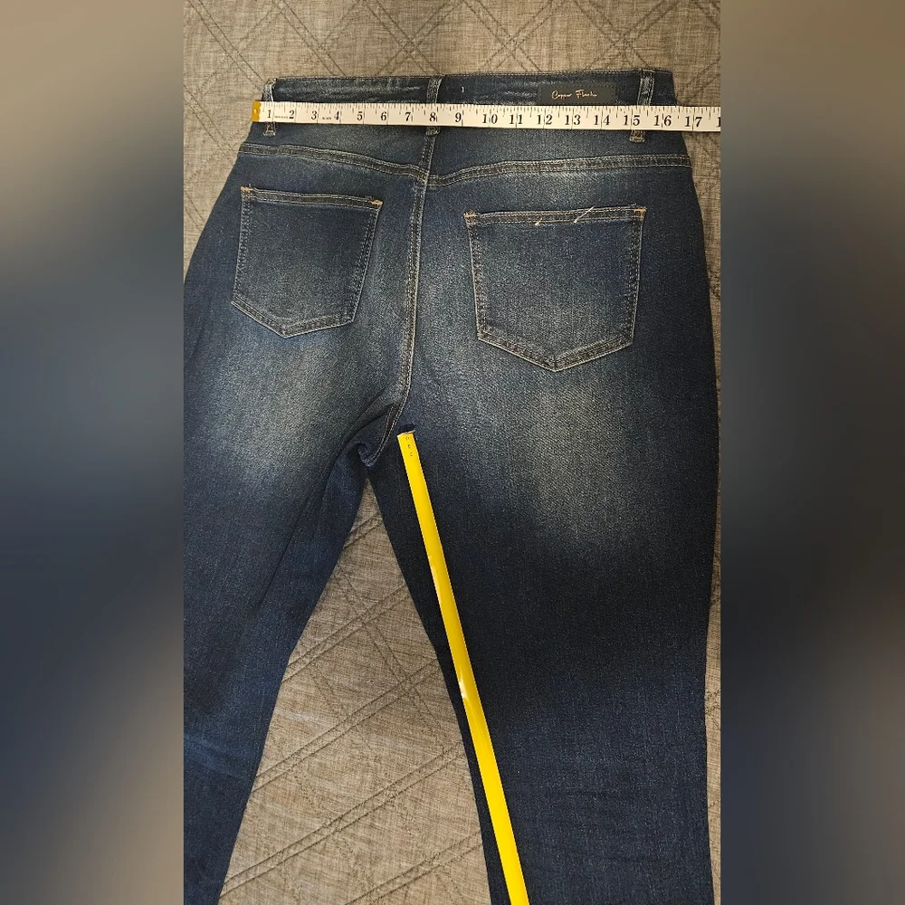 Embellished Blue Jeans - Picture 4 of 7